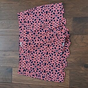 Crown & Ivy Coral, Navy Blue & White Patterned Scalloped Hem Shorts size 16